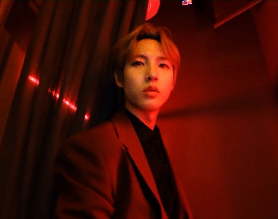 renwinpics's tweet photo. Vampires https://t.co/pY5A8HHcl0