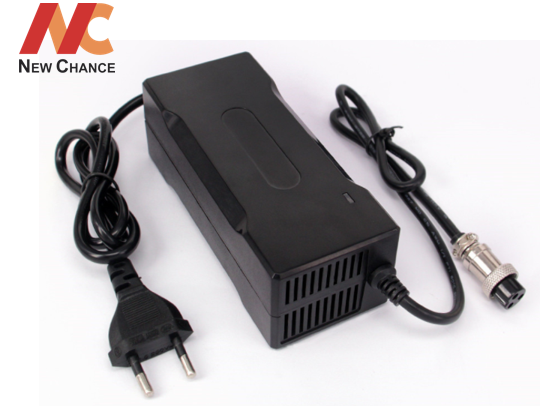 kellycharger1's tweet image. BATTERY CHARGER: Perfect for charging LiFePO4 battery. 
Input:110V-220V
Output:12V 80W
14.6V(4cells,3.56V/cell)
Charge curren:5A

#newchancegroup #battery #lithiumbatterypower #lithiumbattery #happynewyear2023