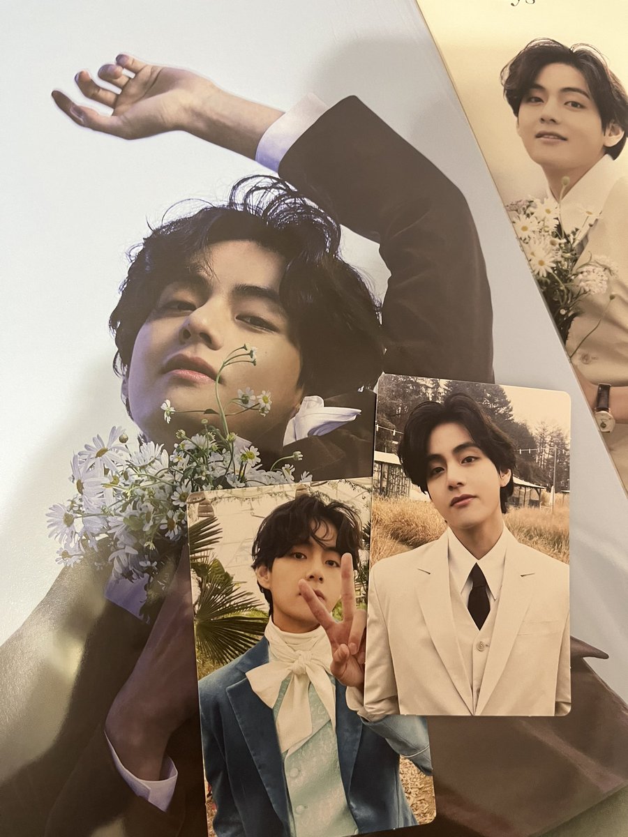 minsyoongi's tweet photo. my freaking gorgeous baby 😭🫶🏼 i got the tae pc i wanted 🤭🤭🤭🤭 #vlessed🙏🏼 https://t.co/8fEH79fvZk