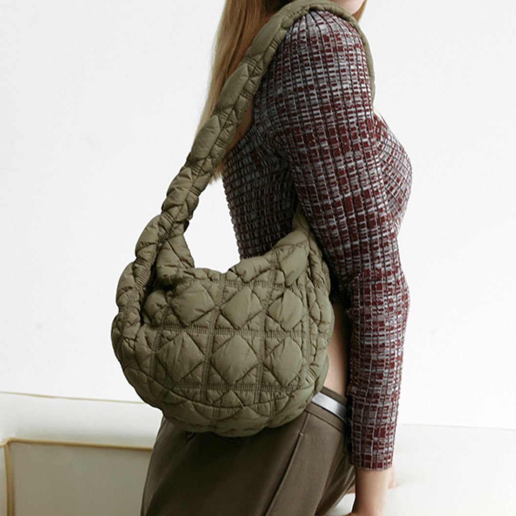 RattiyaNew's tweet photo. กระเป๋า Carlyn soft size M
เปิดจองครบทุกสีก่อนราคาปรับขึ้น
สินค้ามีครบทุกสี พร้อมส่ง 18/1/65
🏷️ ราคา 2,690 บาทรวมส่ง
รีบจับจองเป็นเจ้าของเลยค่า
#Carlyn #Carlynพร้อมส่ง #กระเป๋าcarlyn #Carlynbag #พรีออเดอร์เกาหลี #softM https://t.co/TaDFQP7z8x