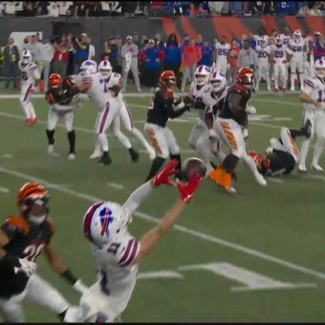 NFL on CBS 🏈 on Twitter "tough drop here by Cole Beasley on 3rd down"