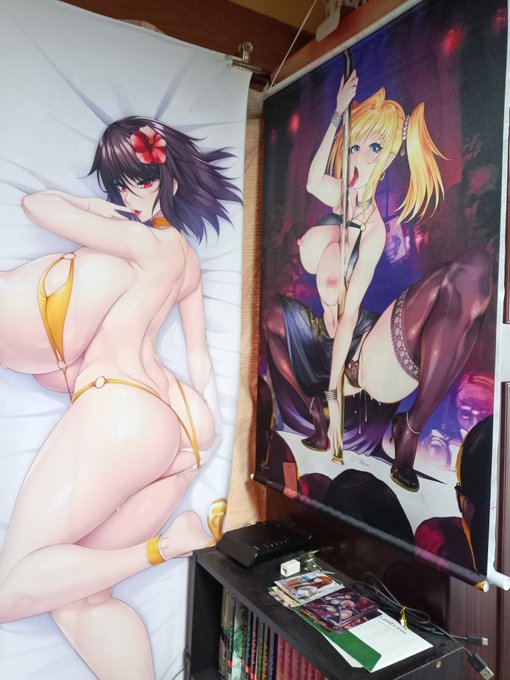 おはっす。朝から模様替え 