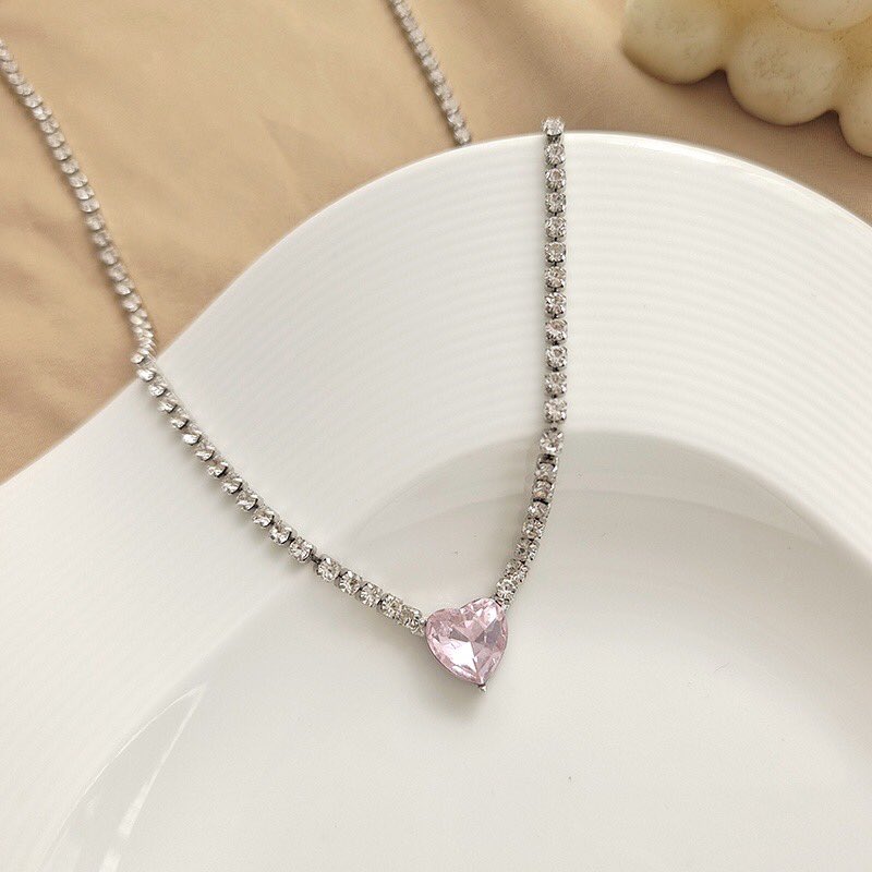 Alice_Abear's tweet photo. : heart necklace💗✨
♡ Price 69.-
♡ ซื้อ3ชิ้นขึ้นไปส่งฟรี(คละได้ทั้งร้าน)
#aliceabear_necklace

#เครื่องประดับ #สร้อยข้อมือ #สร้อยคอ #กําไลลูกปัด #ต่างหูหนีบ #พร้อมส่ง #วินเทจ #มุก #สร้อยผีเสื้อ #สร้อยโบว์ #คริสตัล #มินิมอล #สร้อยหัวใจ #แฟชั่น #ดอกไม้ #สร้อยเงิน #สร้อยหมี https://t.co/8zhVE94eif