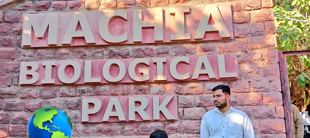 ANILBISHNOI2829's tweet photo. अब अपने लहजे में नरमी बहुत ज़्यादा है,
नये बर्ष में नयी जंग का इरादा है..!! https://t.co/0nPewBl3yc
