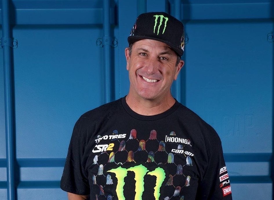 RubnPerez's tweet image. Ha fallecido Ken Block.

El piloto norteamericano nos ha dejado con 55 años tras sufrir un accidente con una moto de nieve en Utah.

Amado y odiado a partes iguales, nunca será olvidado.

Descansa en paz, Ken.