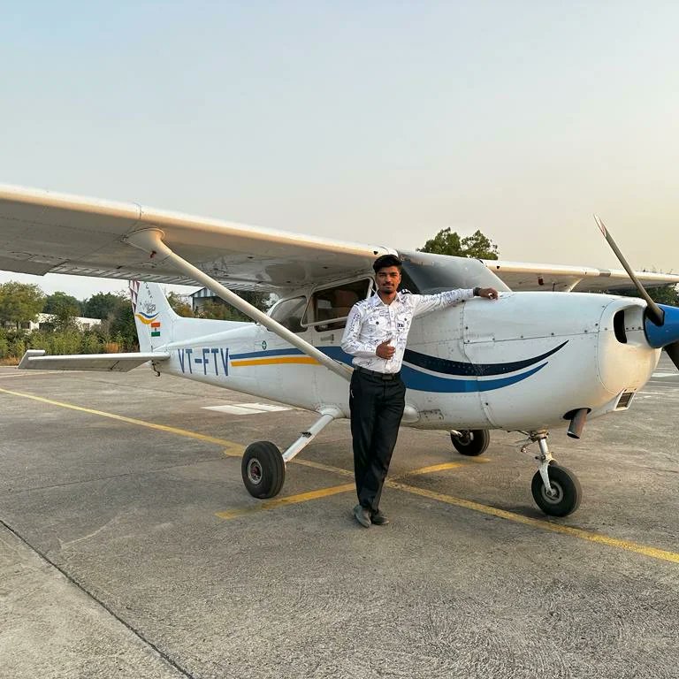 Carveraviation's tweet photo. #FirstSoloFlight
Congratulations to Cadet Sourabh Choudhary (#CPLTrainee) who flew his first Solo flight at #CarverAviation.
For #CPL Admissions, contact us on 9175070809/8855883100
#soloflying #cessna172 #firstsolo #pilotlife #BestMoment #proudmoment #baramatiairport https://t.co/bXDWqJm6Aw