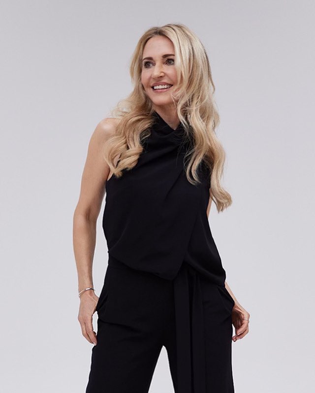 The new year starts like the old one ended: with lots of cool projects. My calendar is already filled with events until fall, which of course makes me super happy as a freelancer. 
Right in January, 3 events and several coachings are waiting for me. #host #moderation