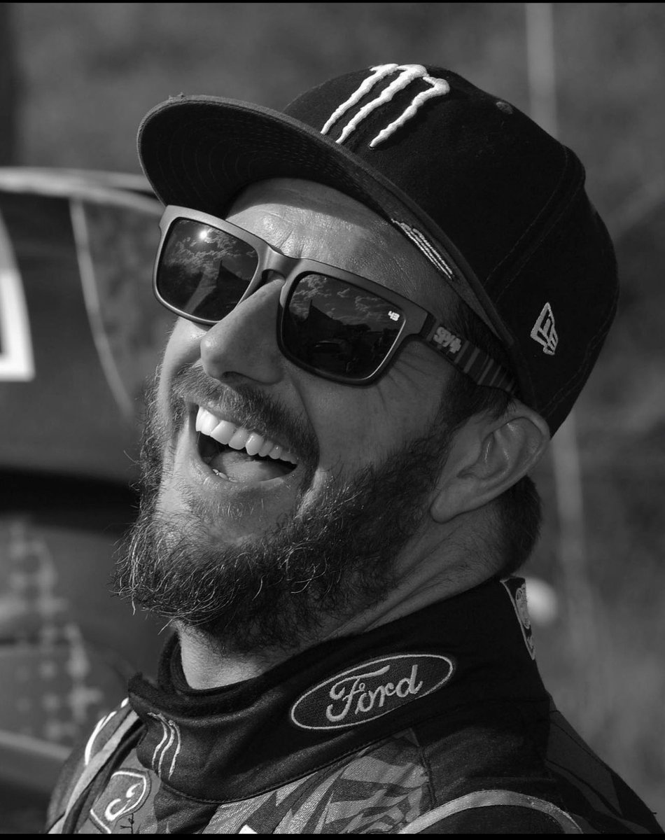 Seni asla unutmayacağız. Bize drifti, ralliyi, motorsporlarını sevdiren adam. 2023’e kötü bir başlangıç oldu bu haber. Huzurla uyu. R.I.P. #KenBlock