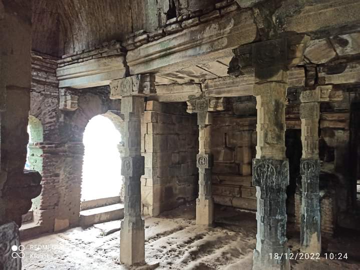 Saigeet36566874's tweet photo. #OurTemplesOurPride
#SaveTNTemples
#PromoteRuralTemples 
Pic credits to Krish Hayaroodan. https://t.co/Ks2aWd1nbK