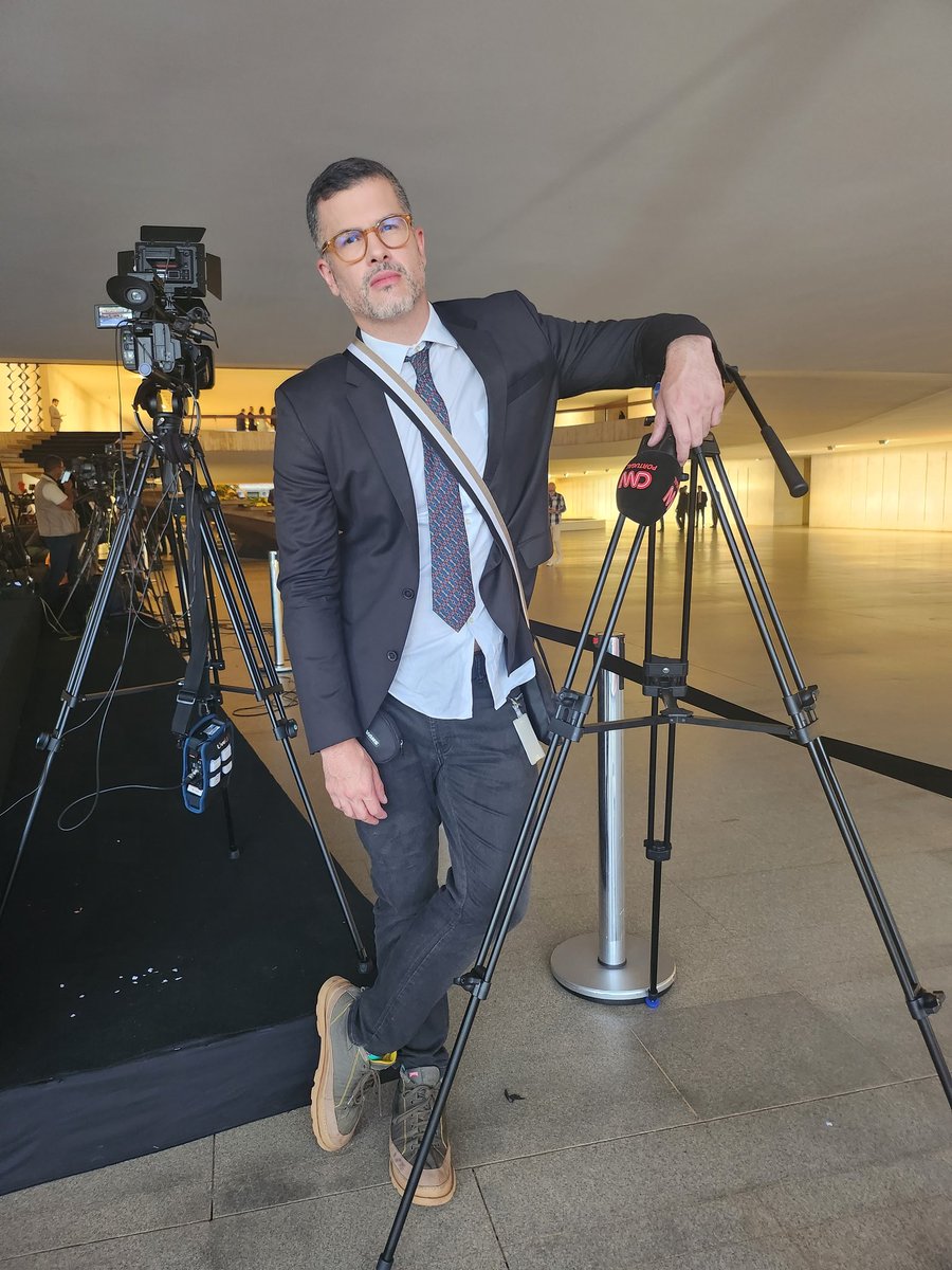 nelsongarrone's tweet photo. Meu último dia de cobertura em Brasília pela @cnnportugal foi no Palácio do Itamaraty. #possepresidencial #PosseDeLula #jornalismo #vidadereporter https://t.co/7MqToc0SPZ