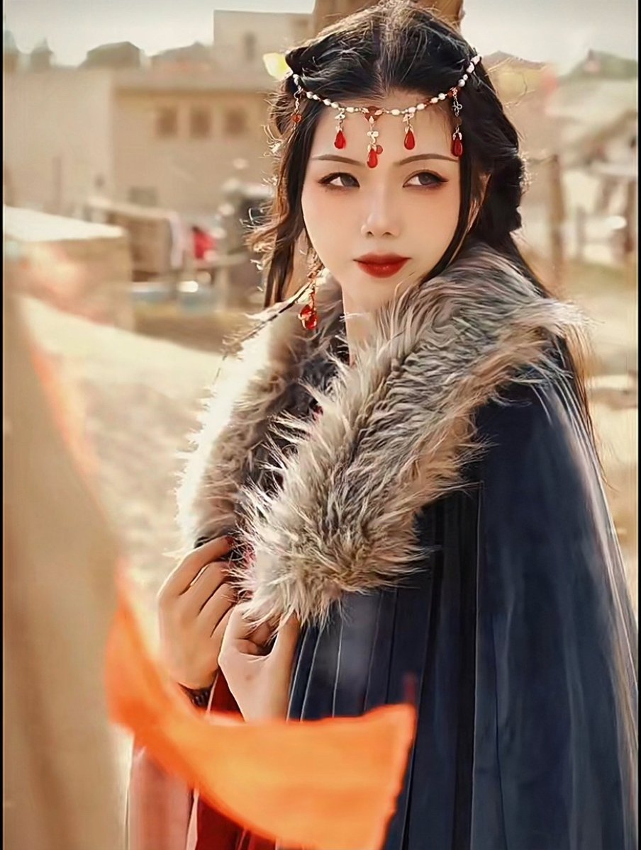 HuahuaFiore's tweet photo. Which one?๐ค
#chineseculture #ๆฑๆ #ไธญๅฝๆๅ #chineseprincess #fyp https://t.co/sjN1HvmQyE