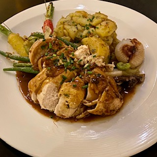 Jidori Chicken Breast, smashed potatoes with brown butter and herbs, haricot vert, facade bean, heirloom baby carrot, mushroom gravy.
You cannot go wrong at Red Restaurant at the Pacific Palms Resort!
#food #foodie #restaurant #jidorichicken #hotelrestaurant #hotel #resort