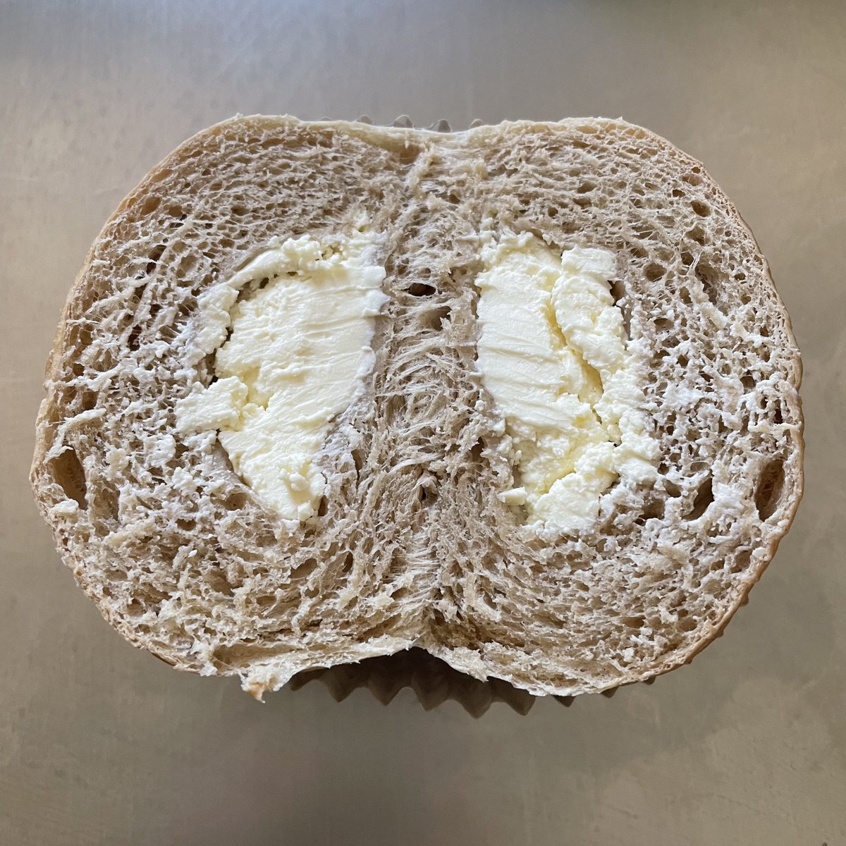 Fly2Hisami's tweet photo. Homemade Cream Cheese Bread

#creamcheese #bun #soft #bread https://t.co/HiF3RVhUmM