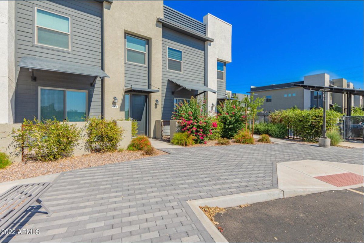Looking for a starter home to kick off the new year?  

Check out some of the available townhouses/condos that are currently available in the East Valley under $400k

…akelilly.eastvalleyazhomesforsale.com/search?sortby=…

Reach out for more info or to set up a tour