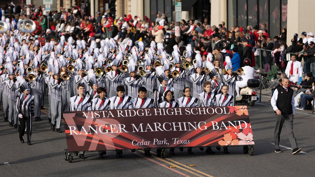 LeanderISD's tweet image. The @vrhsrangerband put on quite the display during the @RoseParade 🌹 this morning!

📸  gallery: bit.ly/3vwG7FZ

Credit: Vista Ridge Band Media Team

#1LISD