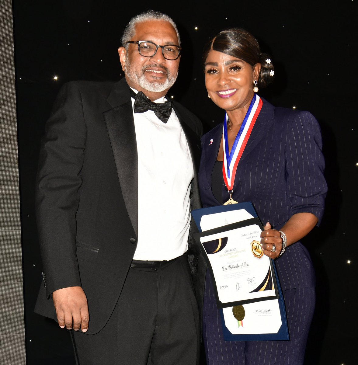 CommunityBuildi's tweet image. Congratulations to Dr. Belinda Allen, Executive Director of West Angeles CDC for being awarded the Faith Based Development of the Year award at Community Build’s 30th Anniversary celebration! 🎉💚

#anniversary #30thanniversary #celebrate