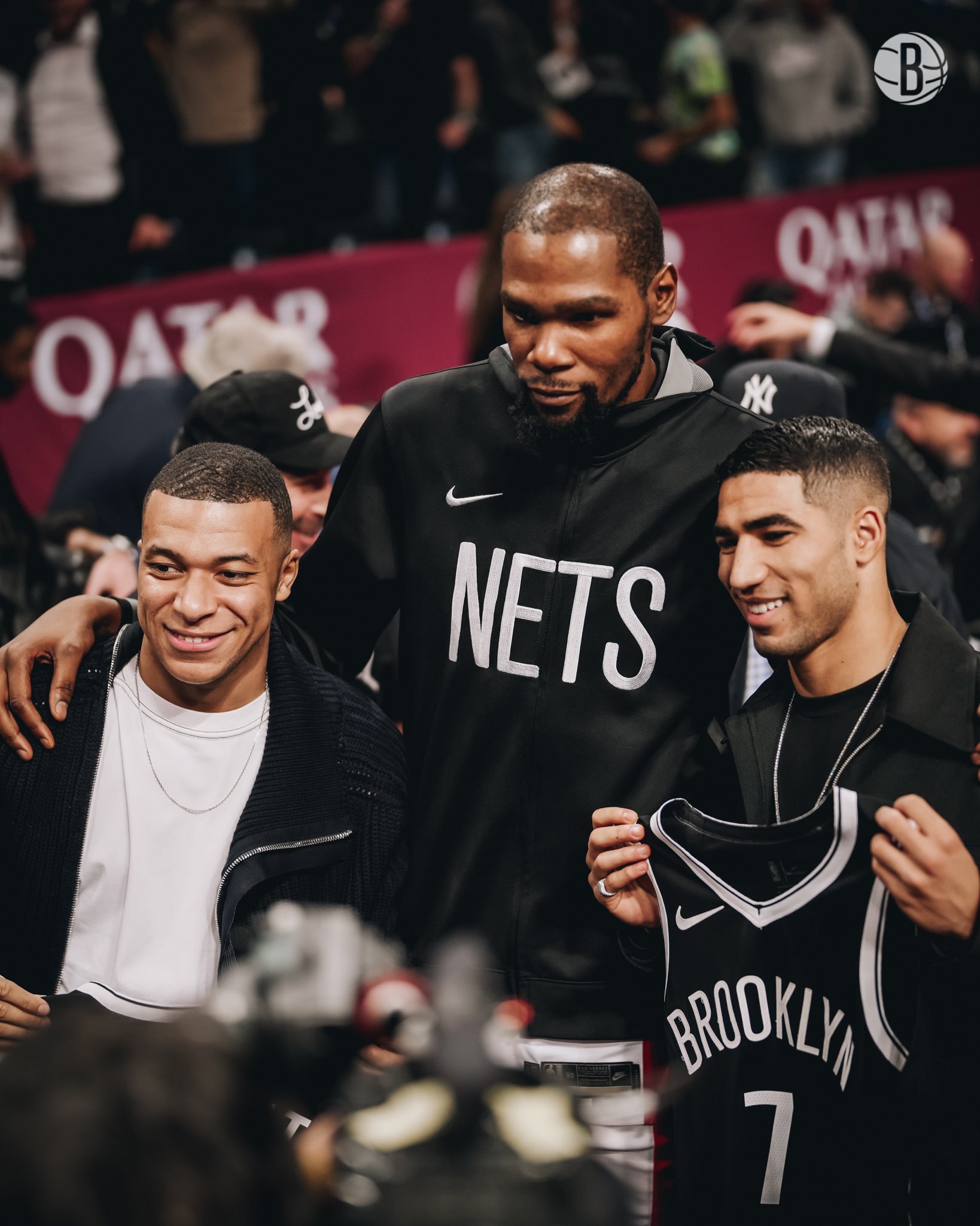 [花邊] Mbappe和Hakimi現身籃網球賽