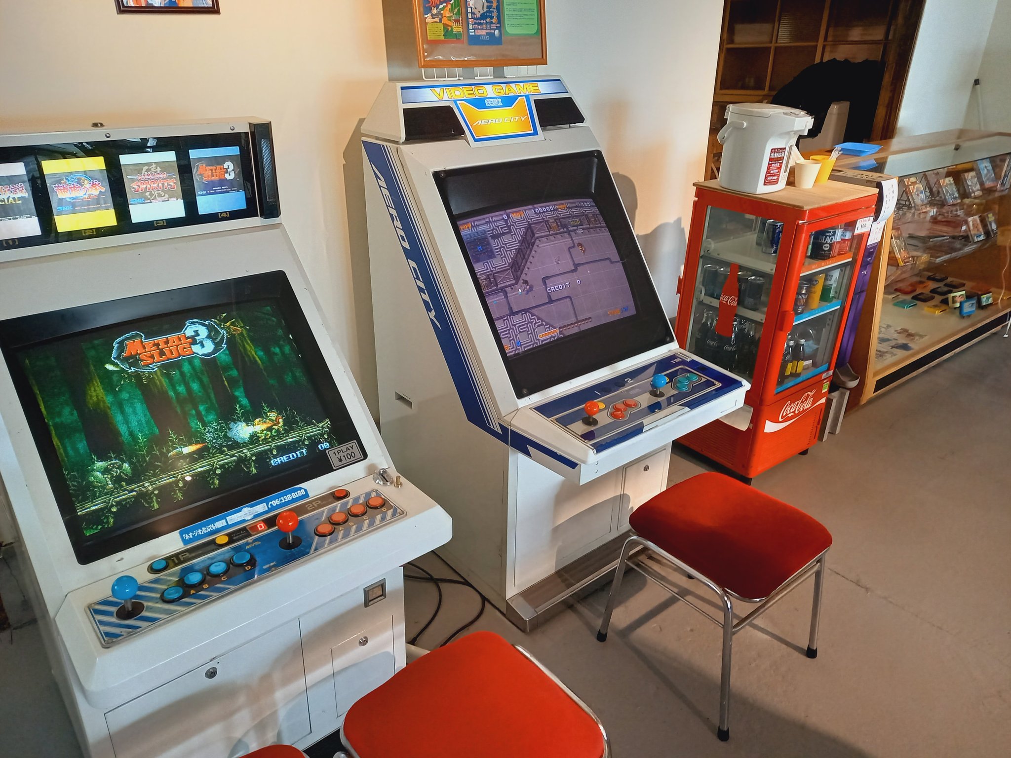 レトロゲーム秘密基地 営業再開 Living Bird Twitter