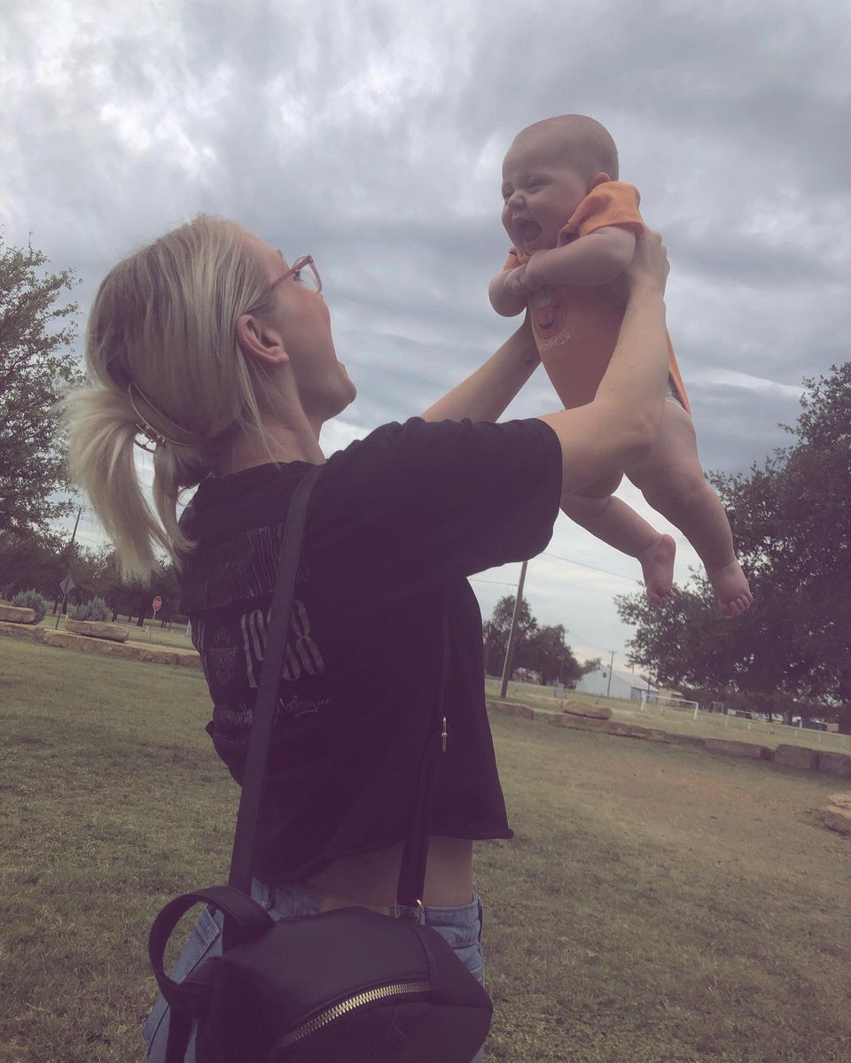 prinpeachy tweet media