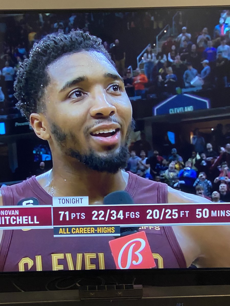AcedTips's tweet photo. Take a bow @spidadmitchell! You actually #LetEmKnow #71Points https://t.co/QTj5PRZwHY