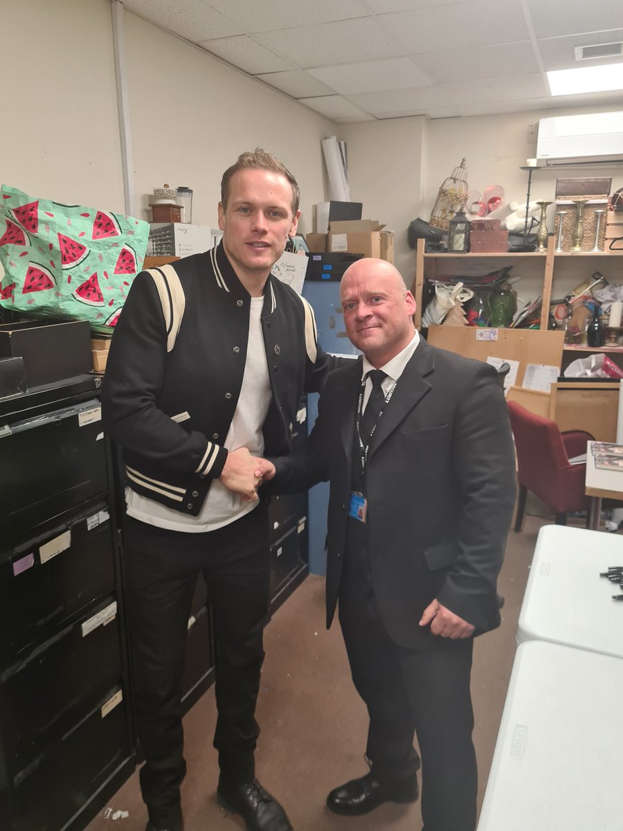 boddington2017's tweet photo. The size difference between me and @SamHeughan is unreal . Pic taken from when i looked after him at wh smith in Glasgow

Ps i need more tiktok followers so give me a follow link in bio https://t.co/9OxyQTzrb3