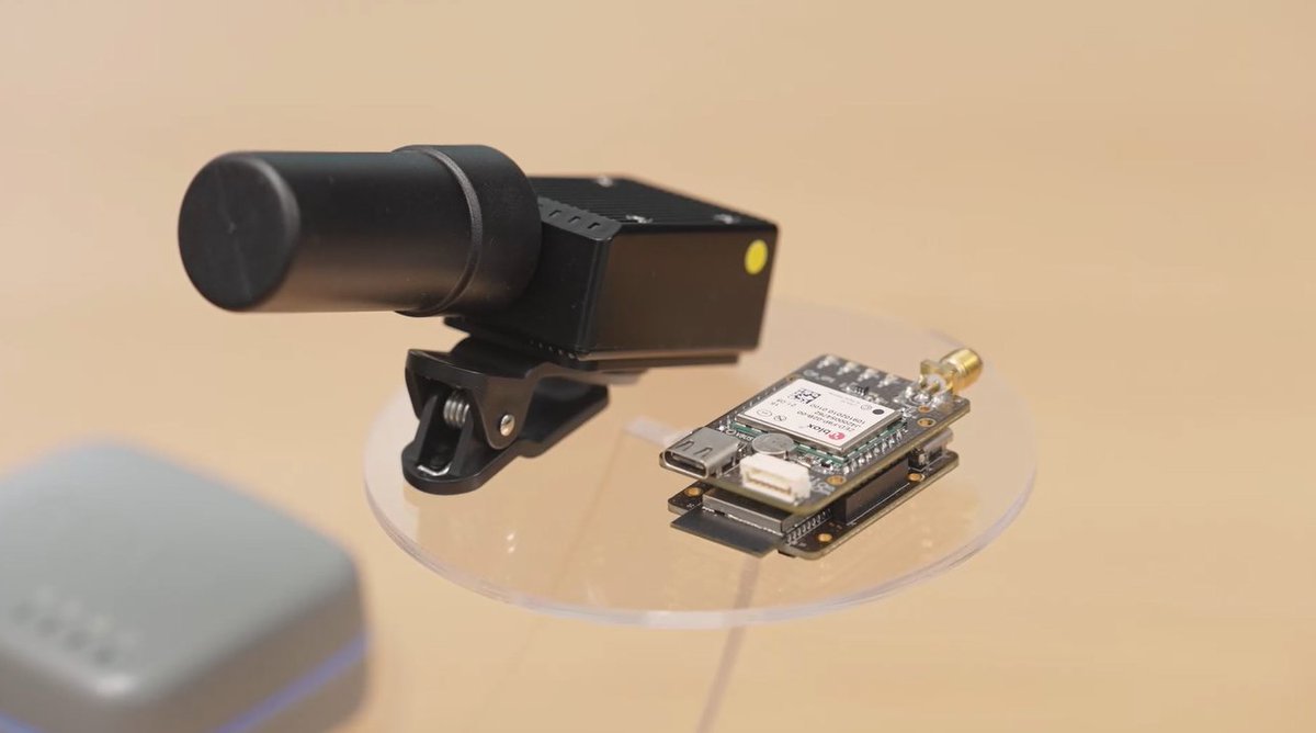 ppsol_gnss's tweet photo. #RTK2U is an ultra-small #GNSS receiver tailored to attach to tablets and phones. It is also used for #drone and #UAV.
📍Size: Smaller than 5cm
📍Accessories: Clamp and helix antenna
▶Learn more: https://t.co/09ziVghEcA

#PPSolution #GPS #GNSS #RTK https://t.co/D8ePm3MR3e