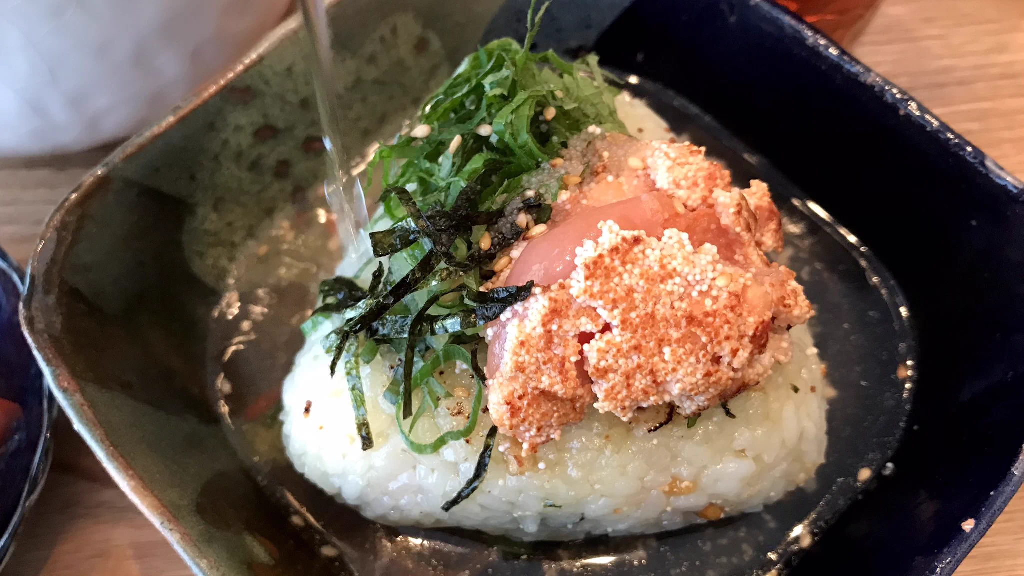 これぞ至高・・！？お茶漬けの素を使った焼きおにぎりが最高すぎる！