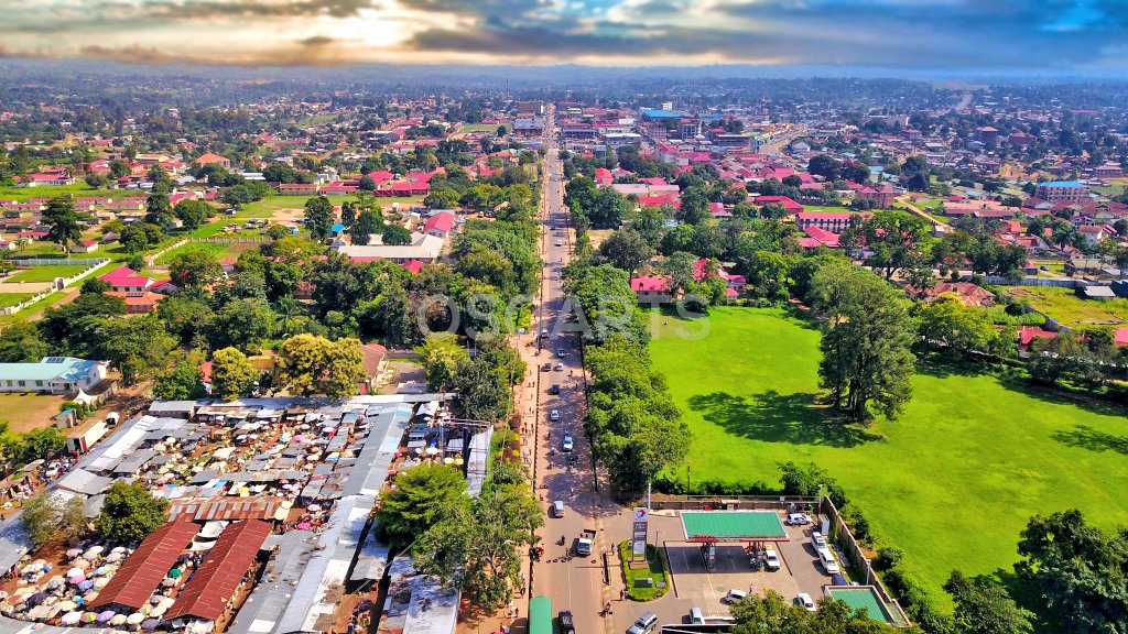 It's the #GuluTown today and its the marketing centre of the main agricultural regions of  Northern Uganda with such a beauty.
@UgCultures 
@ExploreUganda