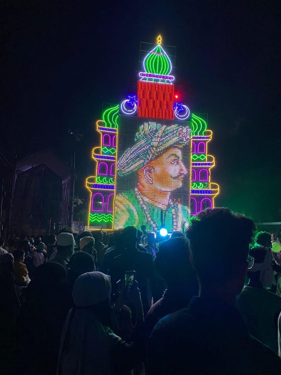 sulaiman_ngr's tweet image. நாகூர் ஆண்டவர் கந்தூரி சந்தனகூடு ஊர்வலத்தில் மைசூர் சிங்கம் திப்பு சுல்தான் மற்றும் அஜித்_குமார் நடித்த #துணிவு படத்தின் ஸடில்.
#ThunivuUpdate #thunivu #Nagore 
@PTTVOnlineNews @sunnewstamil @ThanthiTV @news7tamil @polimernews @News18TamilNadu