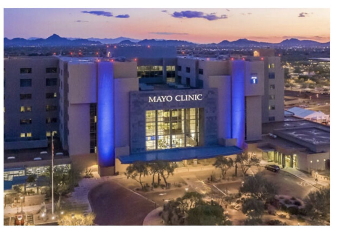 A proud 2022 for Mayo Clinic in Arizona Transplant Center… 34 hearts, 29 pancreas, 245 livers, &amp; 499 kidneys were transplanted into patients from all over the US.  

Grateful for the opportunity to care for those in need of #transplant.

More to be done in 2023.