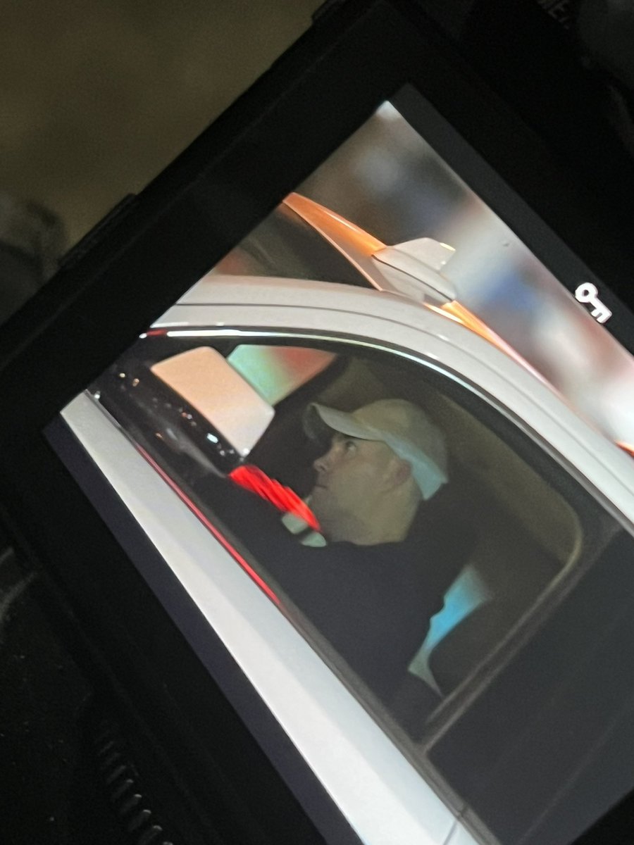 ColeyHarvey's tweet photo. Moments ago, Bengals head coach Zac Taylor was at University of Cincinnati Medical Center. Saw him as he was leaving. Cincinnati Enquirer photog @AlbertCesare caught this image of Taylor https://t.co/KGTxA4jPCJ