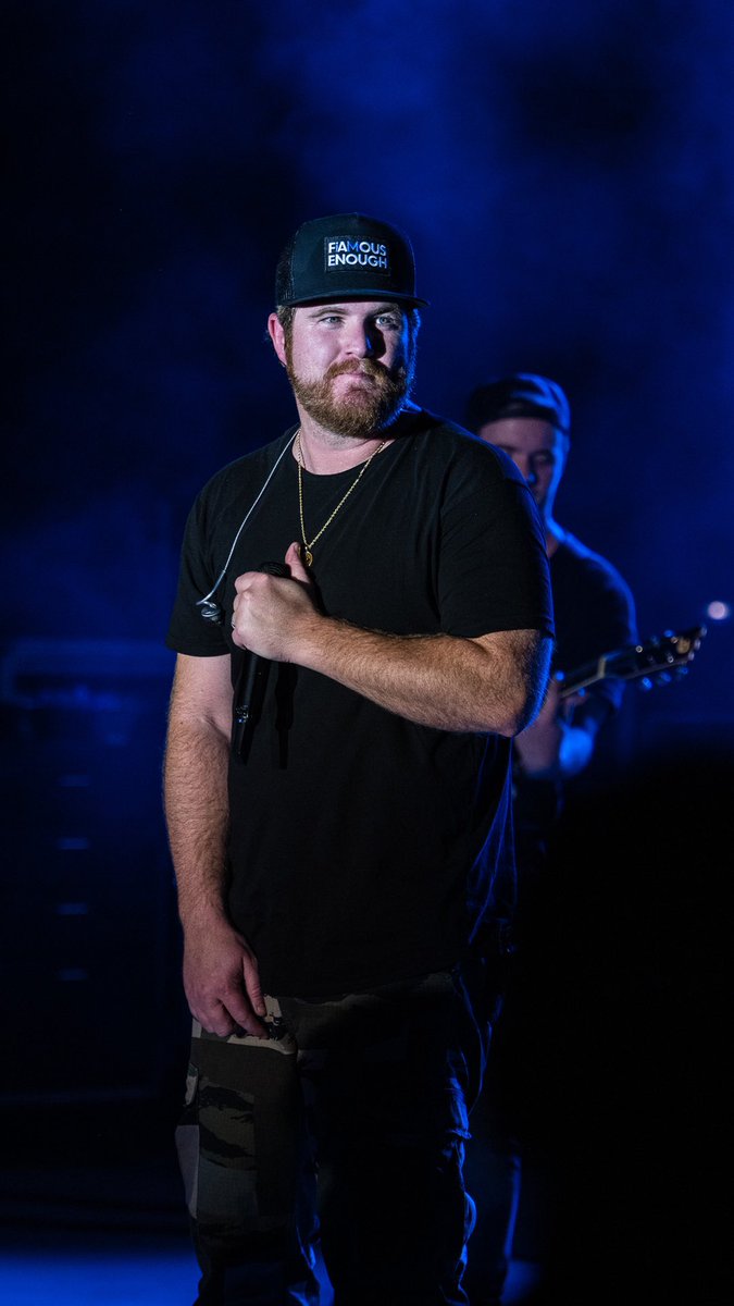 akapants tweet media