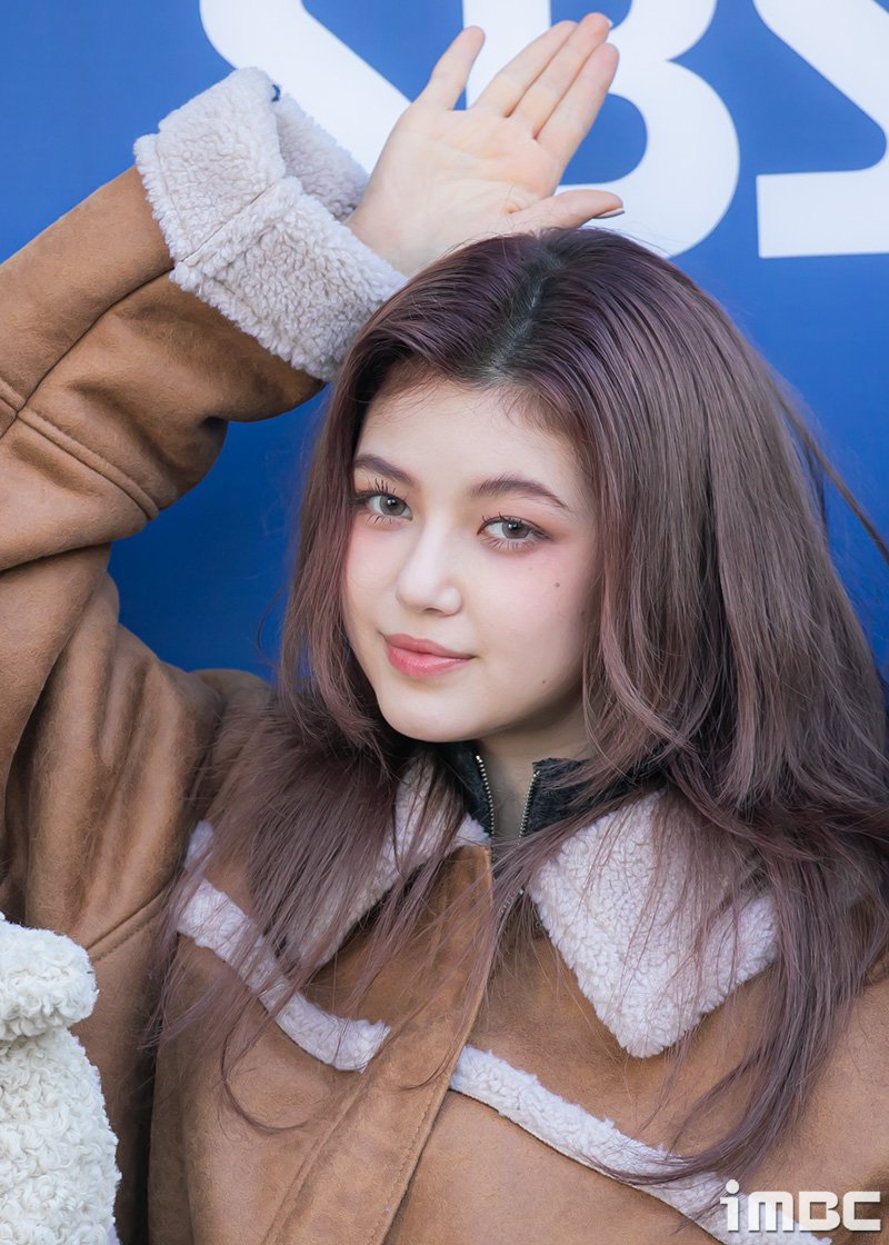 all4newjeans's tweet photo. [#다니엘] 230102 ㅡ FOTOS

Fotos individuales de #DANIELLE de camino a SBS Power FM!

#NewJeans @NewJeans_ADOR #뉴진스 https://t.co/TTQRJ8yEin