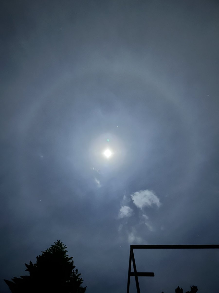 manajagar's tweet photo. #halolunar 🌝 Día 2 #CDMX https://t.co/h1cQo2q46I