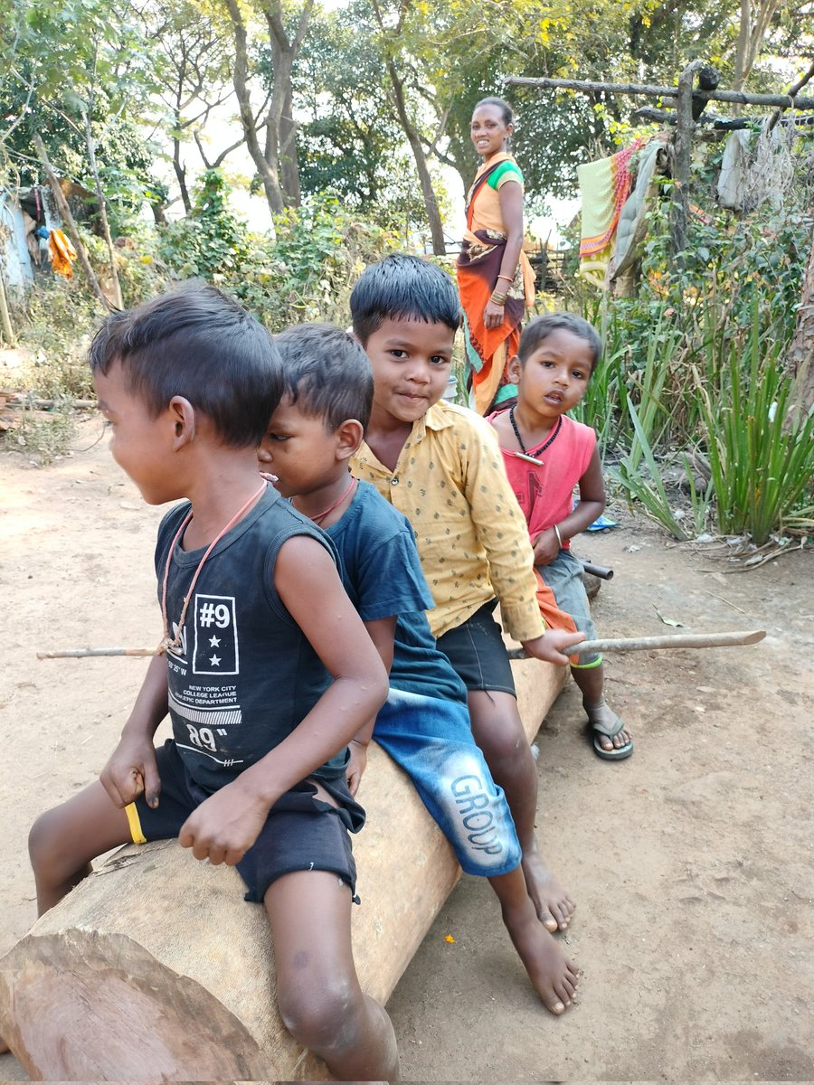 PandaManmeet's tweet photo. Children frequently have the chance to learn through movement. Using music and rhythm to teach other developmental abilities is one area where young children respond exceptionally effectively. A lesson plan that combines music education and totalistic development. https://t.co/lfmY6o2KBH