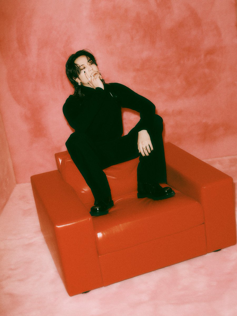 dandeligyeom's tweet photo. 230103 AOMG 인스타그램 &amp; 트위터 | <Ponytail> MV BEHIND PHOTO 01

유겸 (YUGYEOM)
‘Ponytail (Feat. 식케이 (Sik-K))’
https://t.co/5CWKNtF27O

🌼https://t.co/AgvAcwDUe9

#유겸 #YUGYEOM #AOMG #갓세븐 #Ponytail @yugyeom https://t.co/S1LTgg18bM