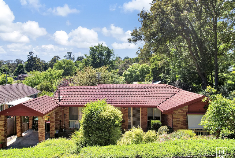 BowralAustralia's tweet photo. Fabulous Location in 35 Ellsmore Road, Bundanoon, NSW 2578

Check link here: https://t.co/eeqfF2s4Pn
#bowral #realty #realestate https://t.co/DLvvqLRr18