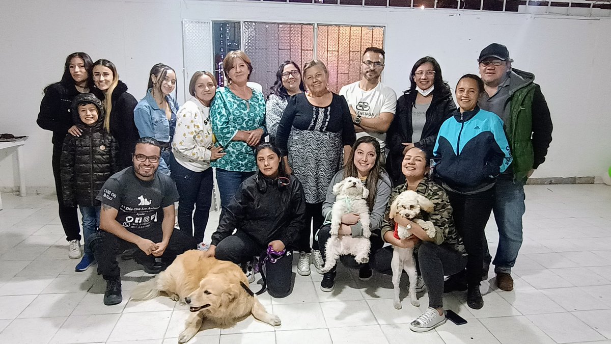 carlospopular's tweet photo. 📣 Último encuentro del #Año2022 que tuvimos con la #RedLocalDeProteccionistasDeAnimalesDeSuba - #Relpas. Un momento agradable con personas muy especiales que nos une lo que hacemos por la causa.
¡Gracias a @DiazAngelik referente de #Pyba - @AnimalesBOG de la @AlcaldiaSuba11! https://t.co/DAQkjCvkVb