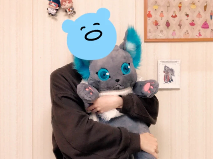 きちんと写真撮りましたゲーム画面の立ち絵からパターンを作って、実物大になるように計算して手触りにもこだわって作った親分ぬいです!大きい!抱きしめたいという夢が叶いました#twst手芸部 