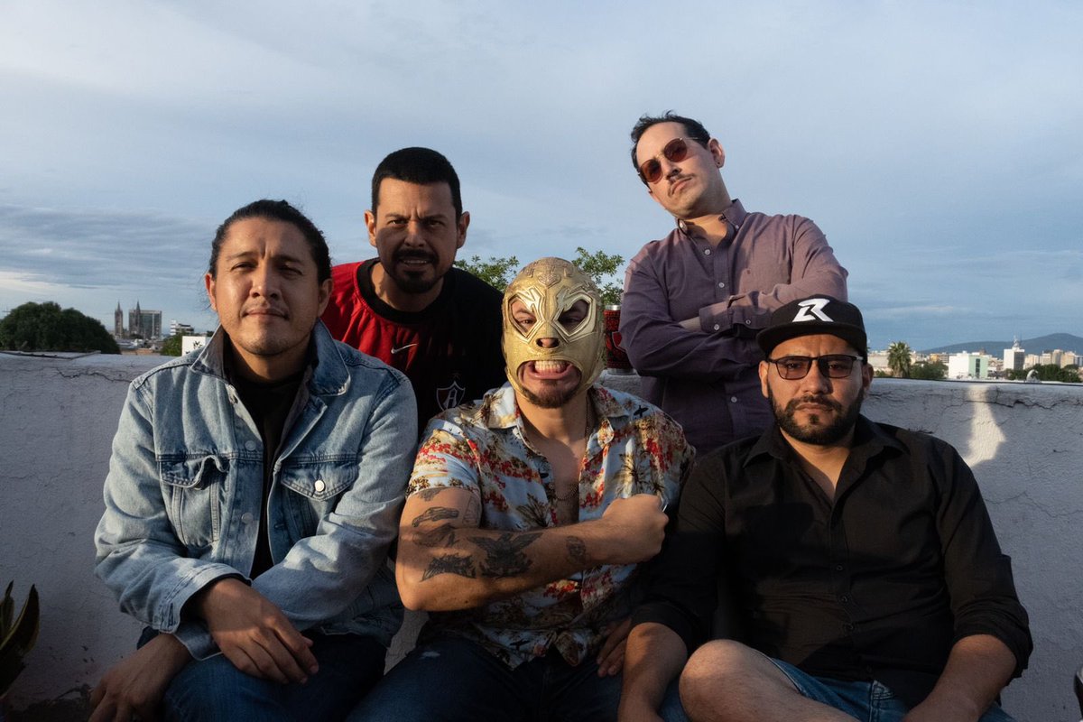 chatirri's tweet photo. Este año la vamos a reventar machín con mis carnales @losramirezjam
#aHuevoQueSí https://t.co/d0HiyQ0STu