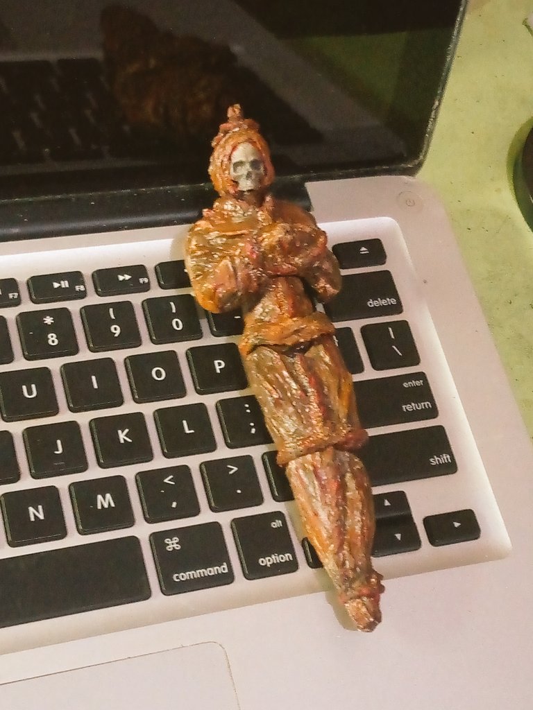 Luciferworks_'s tweet photo. The soul of a deceased person will stay on earth for 40 days after death
The body to jump out of the grave to warn people that their soul needs to be released Once the bonds are released, the soul will completely leave Earth
#mainan #mainananak #toys #horrorprompt https://t.co/4XCHRBntvY