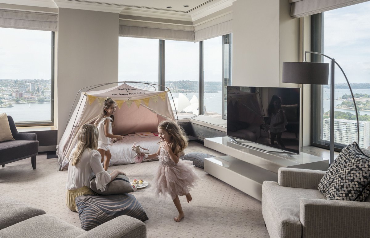 A luxury kid-friendly hotel in the heart of @Sydney awaits. Make this perfect summer school holiday a memorable one.

#FSFamily #FSFamilyFun #therocks #fssydney