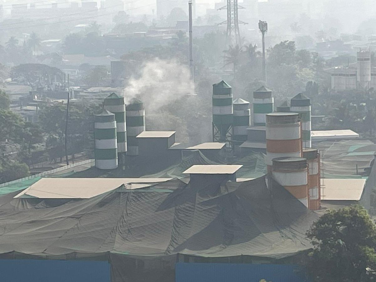 SraboniChaudhu3's tweet photo. #RMCGovandi
It has violated basic norms. There is a hospital that is 170 metres away and a residential area that is 58 metres away.
#mybmcWardME
#parthjindal11 
@MPCB @Mumbaipolice
@AUThackeray @mid_day @TOIMumbai @mymalishka 
@htTweets 

@GovandiCell @PMOIndia @MirchiJeeturaaj https://t.co/y7c1yEVO1G