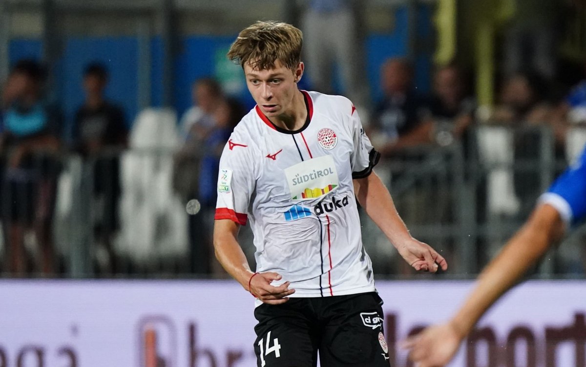 Sal_FuoriSede's tweet image. 🔜🇮🇹 "Seguito ormai da una settimana, Hans #Nicolussi Caviglia è molto vicino a vestire la maglia della #Salernitana".

&amp;gt;Fonte: @DiMarzio 
#Calciomercato