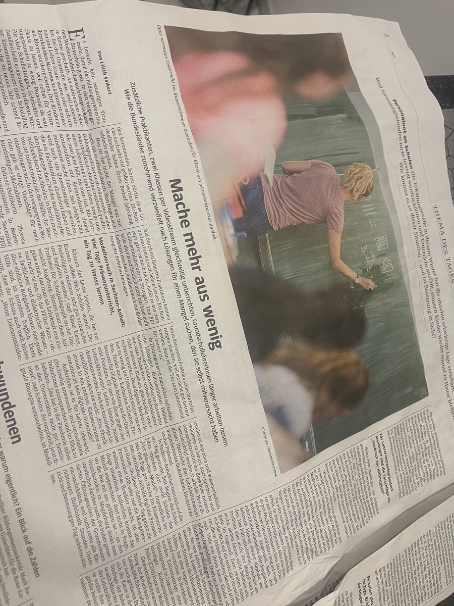 BllvSimone's tweet photo. Thema des Tages: Thema für ganz Deutschland! Und was hilft: die Lehrerbildung qualitativ besser aufstellen und flexibilisieren, die gleichwertige Besoldung, deutliche Elemente einer leistungsorientierten Besoldung und die Arbeitsbedingungen an den Schulen vor Ort verbessern! https://t.co/XFla6oKFtJ