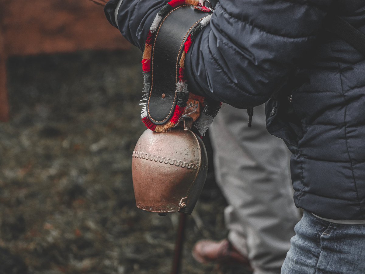 CYCLOCROSS MEILEN! 🇨🇭🐮🔔 When the swiss champion is winning at home the "zwitzers" go crazy! Big and loud crowds, a great field of starters, the best speaker and a hard lap made it a real cyclocross party! 📸 Jasmin Honold
