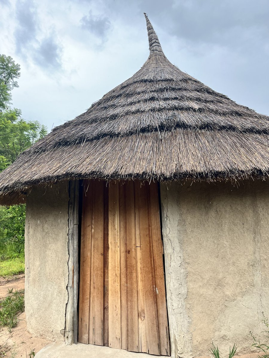 ndakaripa's tweet photo. 6. They hope to have different ethnic structures - they have an Igbo structure - Sinyoro had help from a Nigerian professor on traditional structures the first 2 being for the two wives and the main enclosure being for men to break kola nuts - reminded me of Okonkwo https://t.co/fCUJyZ5sMt