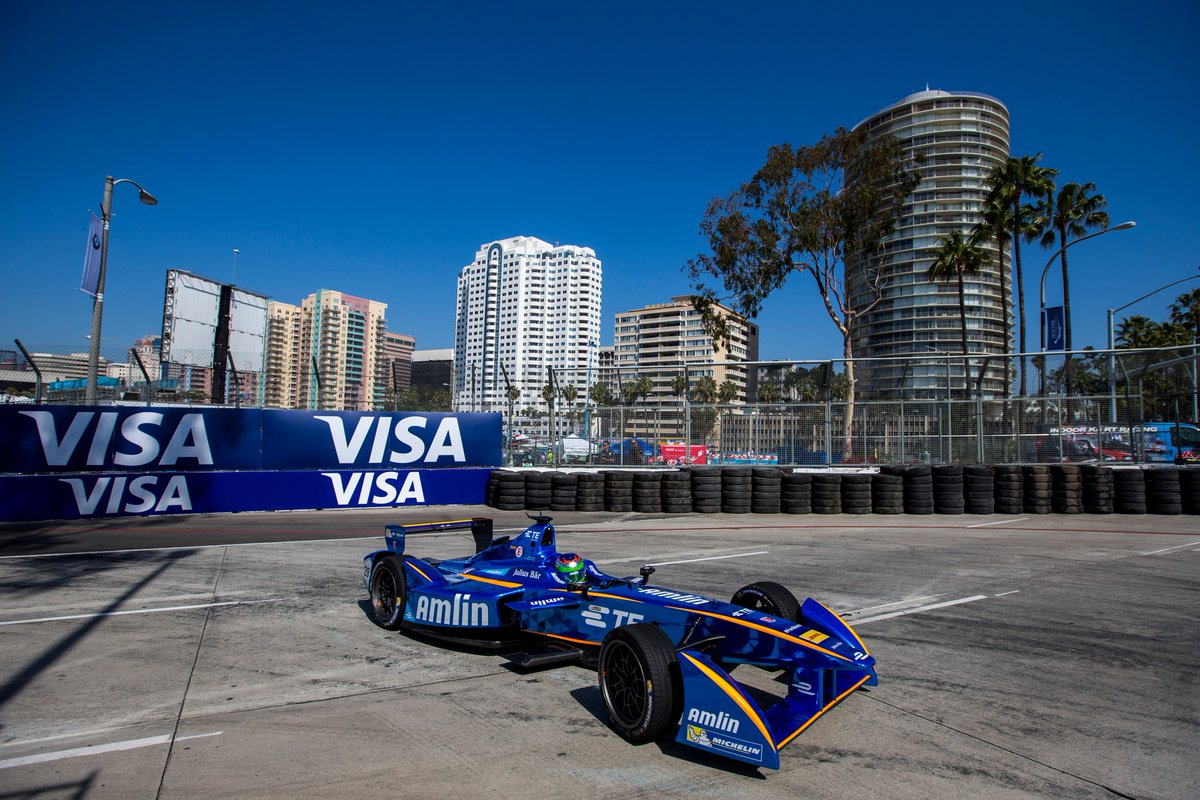 tobiw_apex's tweet photo. 3⃣ women started in #ABBFormulaE races so far: Michela Cerruti &amp; Katherine Legge in season 1 and Simona de Silvestro, who drove the 2015 #LondonEPrix &amp; season 2. She's the only female driver to score points, with two 9th-place finishes at #LongBeachEPrix and #BerlinEPrix #FEStats https://t.co/eNqb3mWRjq