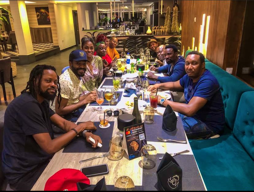 adeoshinslim's tweet photo. #Orah Lonzo Nzekwe knows exactly what he wants from each shot! #filmmaking 🇨🇦🇳🇬#Adeoshin https://t.co/VyEhGJ9dMI