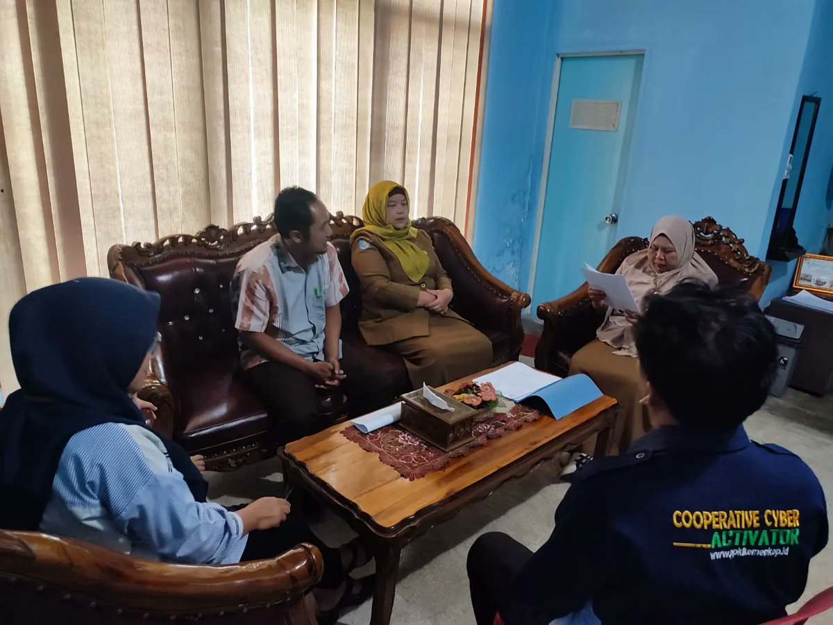 d_tadjab's tweet photo. Pertemuan PPKL dan Koordinator PPKL bersama Ibu Kadis Perdagangan Koperasi UKM dan Perindustrian Kab Rejang Lebong
#latepost #desember2022 #penyuluhkoperasi #ppkl #ppklkabupatenrejanglebong https://t.co/OdQhzeVium